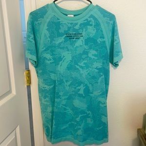 Men’s GYMSHARK workout shirt